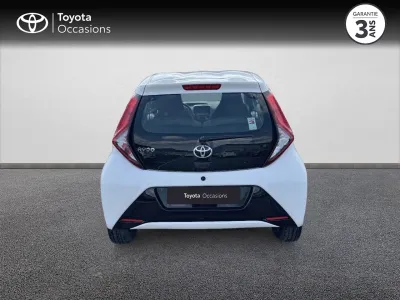 TOYOTA Aygo 1.0 VVT-i 72ch x-play 5P MY19 occasion 2021 - Photo 4