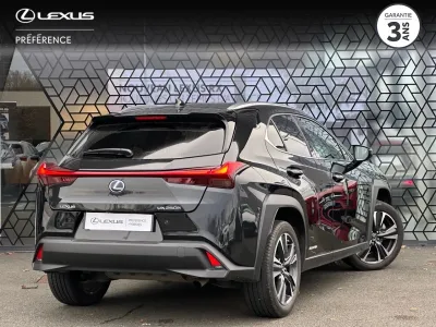 LEXUS UX 250h 2WD Premium Edition MY21 occasion 2021 - Photo 3