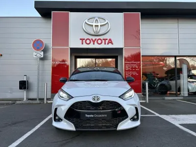 TOYOTA Yaris 116h GR Sport 5p MY22 occasion 2023 - Photo 2