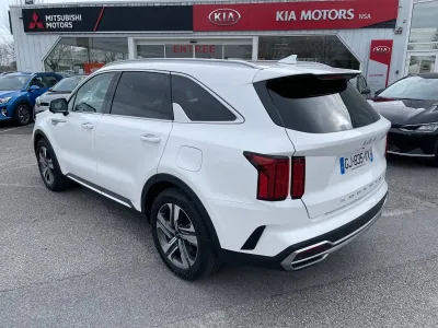 KIA Sorento 1.6 T-GDi 230ch HEV Premium BVA6 4x2 7 places occasion 2022 - Photo 3