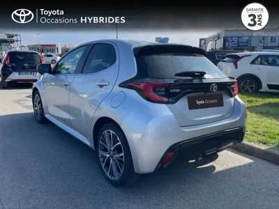 TOYOTA Yaris 116h Iconic 5p occasion 2021 - Photo 2