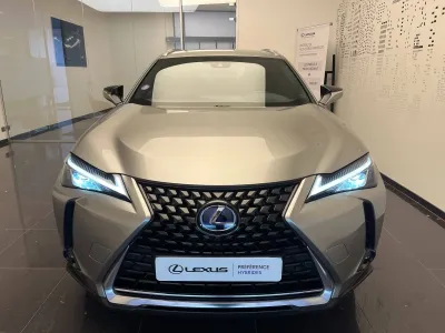 LEXUS UX 250h 2WD Luxe MY21 occasion 2022 - Photo 2