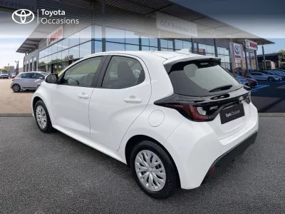 TOYOTA Yaris 116h Dynamic Business 5p + Programme Beyond Zero Academy MY22 occasion 2023 - Photo 2