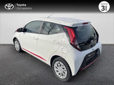 TOYOTA Aygo 1.0 VVT-i 72ch x-play 5p MY20 occasion 2021 - Photo 2