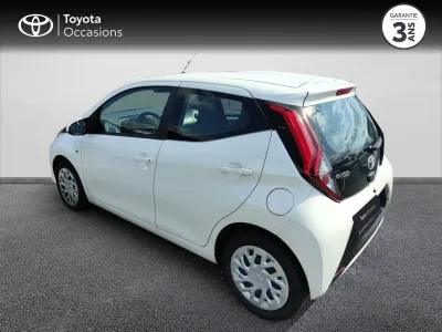 TOYOTA Aygo 1.0 VVT-i 72ch x-play 5p MY20 occasion 2021 - Photo 2