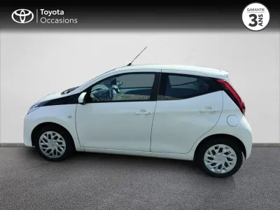 TOYOTA Aygo 1.0 VVT-i 72ch x-play 5p MY20 occasion 2021 - Photo 3