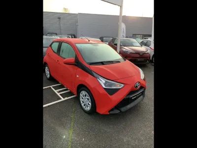 TOYOTA Aygo 1.0 VVT-i 72ch x-play 5P MY19 occasion 2020 - Photo 2