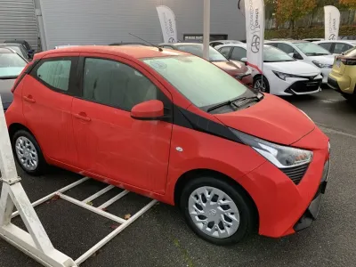 TOYOTA Aygo 1.0 VVT-i 72ch x-play 5P MY19 occasion 2020 - Photo 3