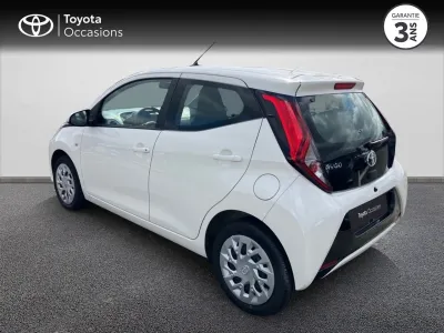 TOYOTA Aygo 1.0 VVT-i 72ch x-play 5p MY20 occasion 2021 - Photo 2