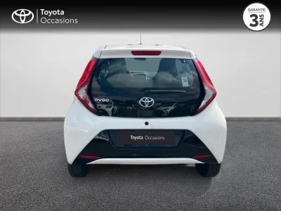 TOYOTA Aygo 1.0 VVT-i 72ch x-play 5p MY20 occasion 2021 - Photo 4