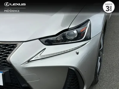 LEXUS IS 300h F SPORT occasion 2017 - Photo 2