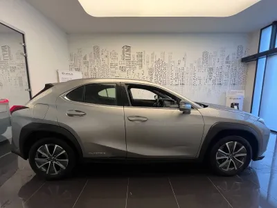 LEXUS UX 300e Pack occasion 2021 - Photo 4