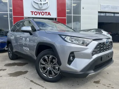 TOYOTA RAV4 2.5 Hybride 218ch Dynamic 2WD MY24 occasion 2024 - Photo 2