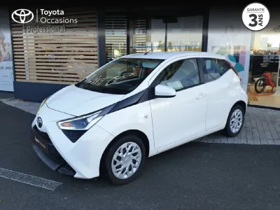 TOYOTA Aygo 1.0 VVT-i 72ch x-play 5p MY20 occasion 2021 - Photo 1