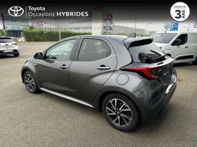 TOYOTA Yaris 116h Design 5p MY22 occasion 2021 - Photo 2