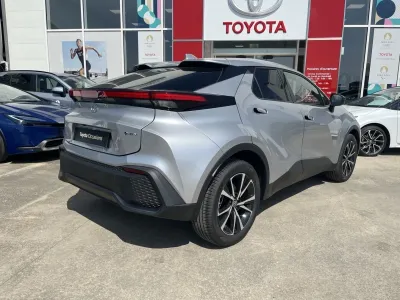 TOYOTA C-HR 1.8 140ch Design occasion 2024 - Photo 2