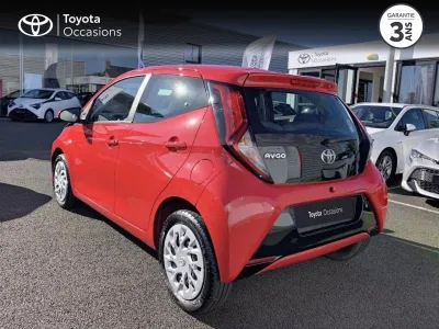 TOYOTA Aygo 1.0 VVT-i 72ch x-play 5P MY19 occasion 2021 - Photo 2