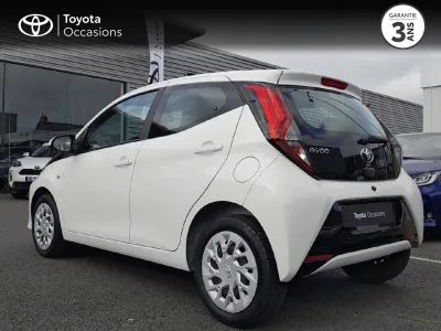 TOYOTA Aygo 1.0 VVT-i 72ch x-play 5p occasion 2020 - Photo 2