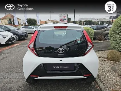 TOYOTA Aygo 1.0 VVT-i 72ch x-play 5p MY21 occasion 2021 - Photo 4