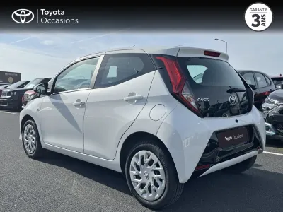 TOYOTA Aygo 1.0 VVT-i 72ch x-play 5p MY20 occasion 2021 - Photo 2