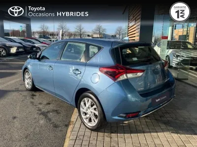 TOYOTA Auris HSD 136h Dynamic occasion 2015 - Photo 2