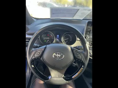 TOYOTA C-HR 122h Dynamic 2WD E-CVT MY20 occasion 2021 - Photo 2