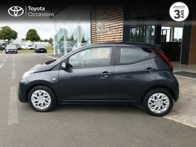 TOYOTA Aygo 1.0 VVT-i 72ch x-play x-app 5p MC18 occasion 2019 - Photo 3