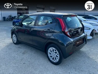 TOYOTA Aygo 1.0 VVT-i 72ch x-play 5p MY20 occasion 2021 - Photo 2