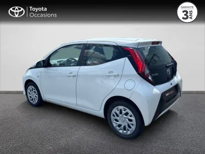 TOYOTA Aygo 1.0 VVT-i 72ch x-play 5p MY20 occasion 2021 - Photo 2