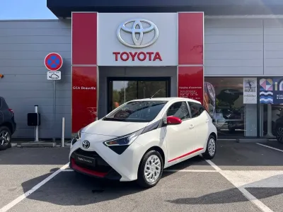 TOYOTA Aygo 1.0 VVT-i 72ch x-play 5p MY20 occasion 2021 - Photo 1