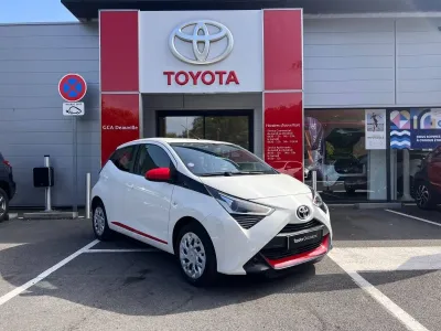 TOYOTA Aygo 1.0 VVT-i 72ch x-play 5p MY20 occasion 2021 - Photo 2