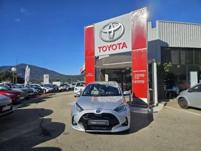 TOYOTA Yaris 116h Iconic 5p MY22 occasion 2020 - Photo 1