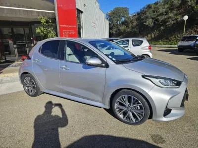 TOYOTA Yaris 116h Iconic 5p MY22 occasion 2020 - Photo 4