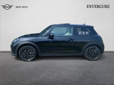 MINI Cooper 3 Portes C 156ch Favoured DKG7 occasion 2024 - Photo 3