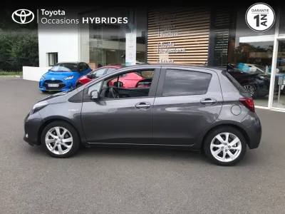 TOYOTA Yaris HSD 100h SkyBlue 5p occasion 2015 - Photo 3