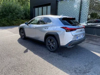 LEXUS UX 300h 2WD Luxe occasion 2024 - Photo 2