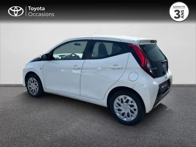 TOYOTA Aygo 1.0 VVT-i 72ch x-play 5p MY20 occasion 2021 - Photo 2