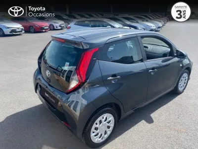 TOYOTA Aygo 1.0 VVT-i 69ch x-play 3p occasion 2019 - Photo 2