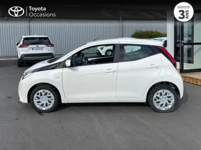 TOYOTA Aygo 1.0 VVT-i 72ch x-play 5p MY20 occasion 2021 - Photo 3