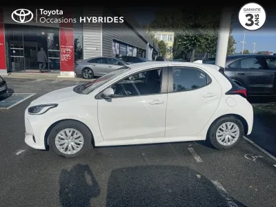 TOYOTA Yaris 116h Dynamic Business 5p + Programme Beyond Zero Academy MY21 occasion 2022 - Photo 3