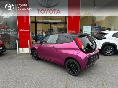 TOYOTA Aygo 1.0 VVT-i 72ch x-cite 3p occasion 2019 - Photo 2