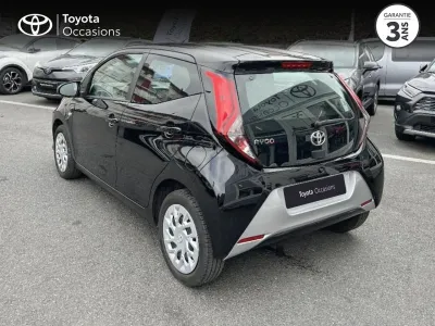 TOYOTA Aygo 1.0 VVT-i 72ch x-play 5p MY20 occasion 2022 - Photo 2