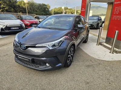 TOYOTA C-HR 122h Edition 2WD E-CVT RC18 occasion 2018 - Photo 2