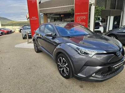 TOYOTA C-HR 122h Edition 2WD E-CVT RC18 occasion 2018 - Photo 4