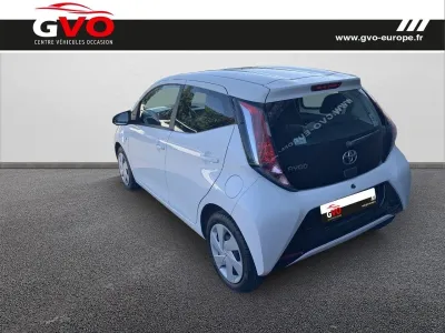 TOYOTA Aygo 1.0 VVT-i 69ch x-play 5p occasion 2018 - Photo 2