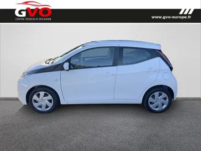 TOYOTA Aygo 1.0 VVT-i 69ch x-play 5p occasion 2018 - Photo 3