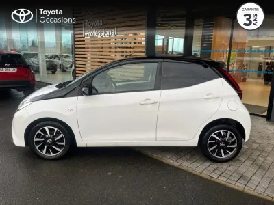 TOYOTA Aygo 1.0 VVT-i 72ch x-night 5p MY21 occasion 2021 - Photo 3