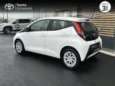 TOYOTA Aygo 1.0 VVT-i 72ch x-play x-shift 5p MY21 occasion 2022 - Photo 2