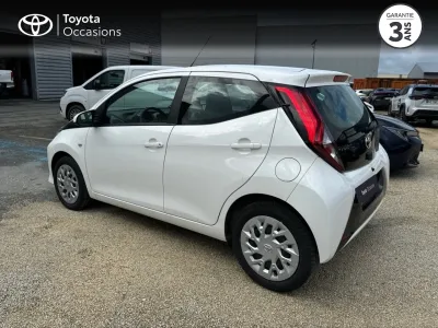 TOYOTA Aygo 1.0 VVT-i 72ch x-play 5p MY20 occasion 2021 - Photo 2