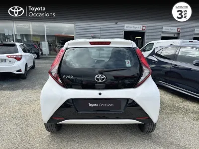 TOYOTA Aygo 1.0 VVT-i 72ch x-play 5p MY20 occasion 2021 - Photo 4